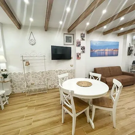 La Perla Nel Borgo Antico Holiday home Bari