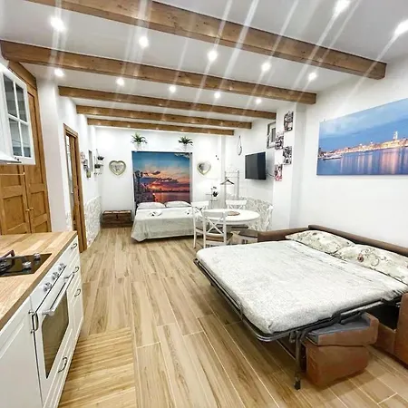 La Perla Nel Borgo Antico Holiday home *